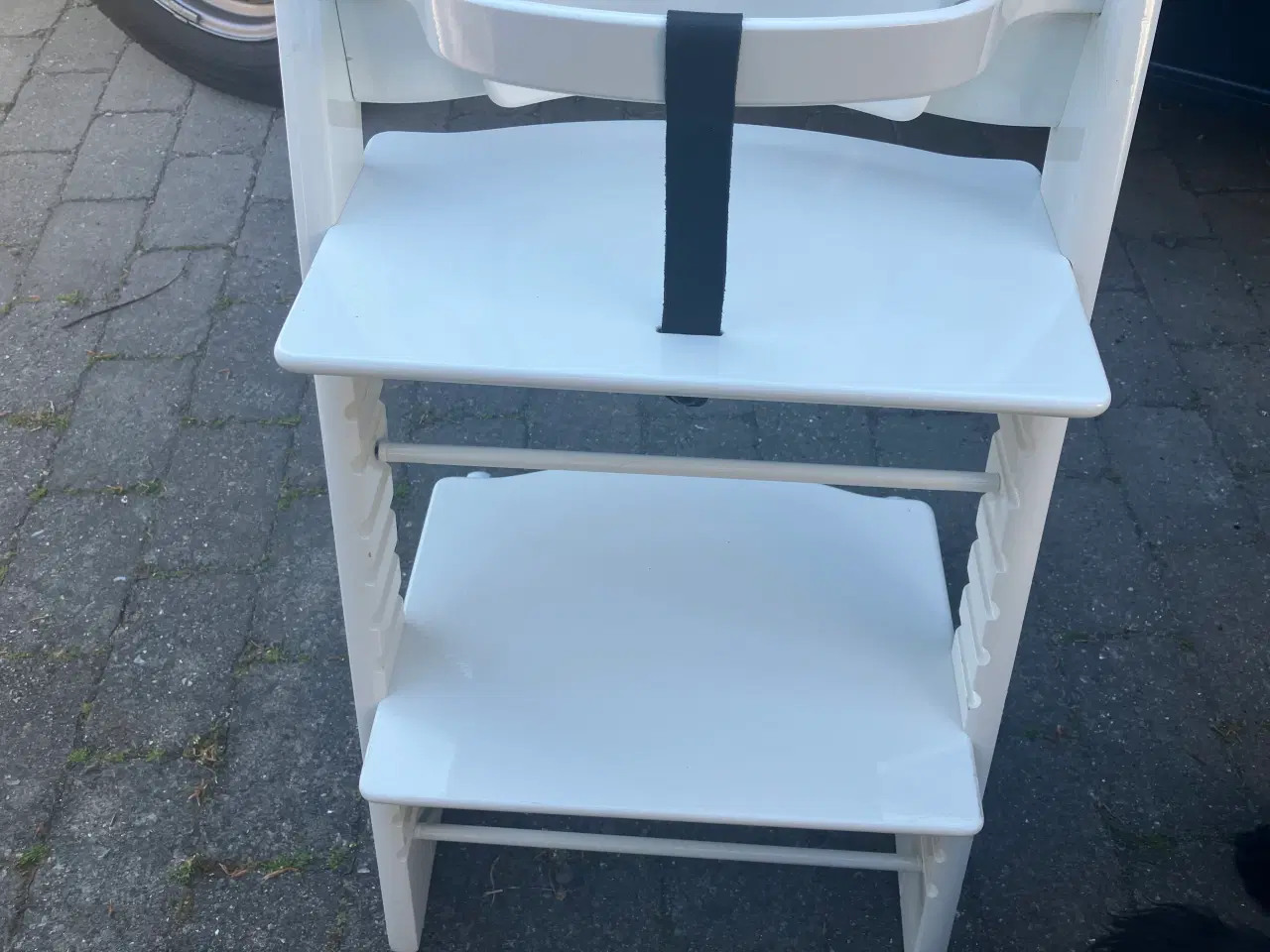 Billede 7 - Stokkestol i hvid højglans m tilbehør