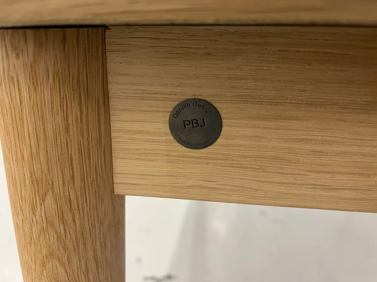 Billede 11 - Curve spisebord fra Pbj design sort linoleum og Eg