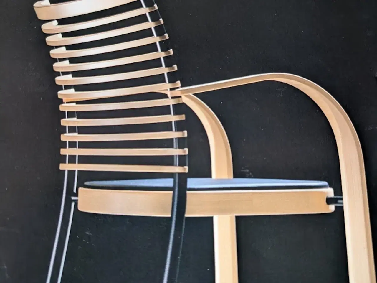 Billede 7 - Magnus Olesen stole 6 stk. + bord m. tillægsplader