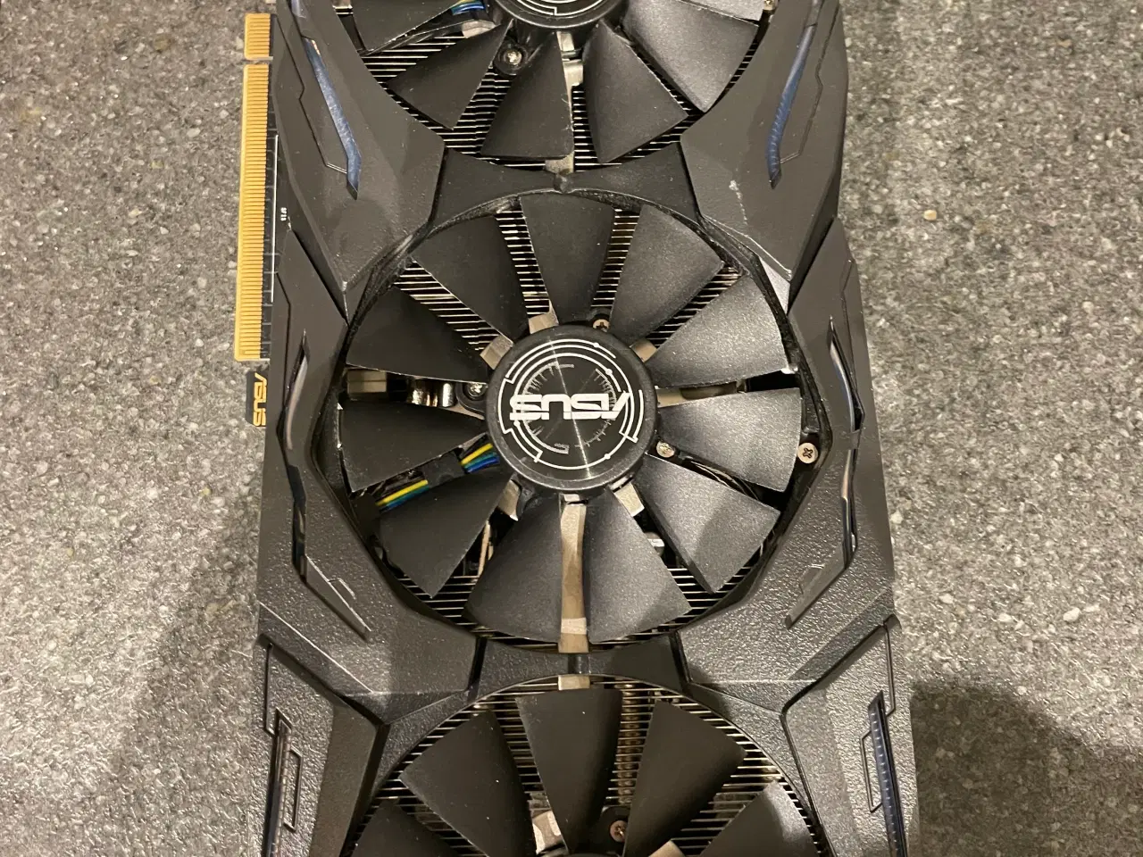 Billede 1 - Strix 1060 6gb 3 fans 