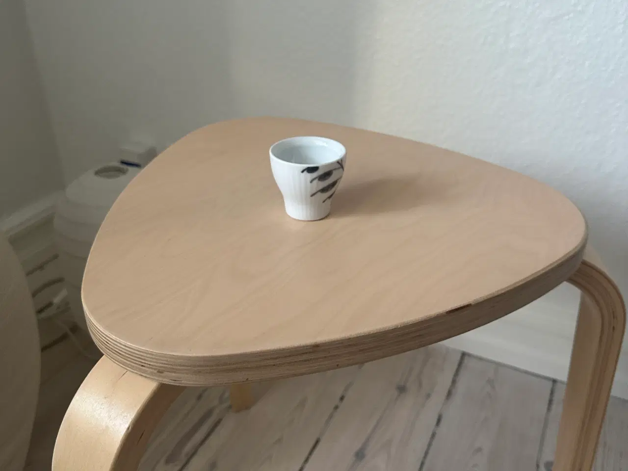 Billede 1 - Royal Copenhagen Sort Mega Riflet Æggebæger