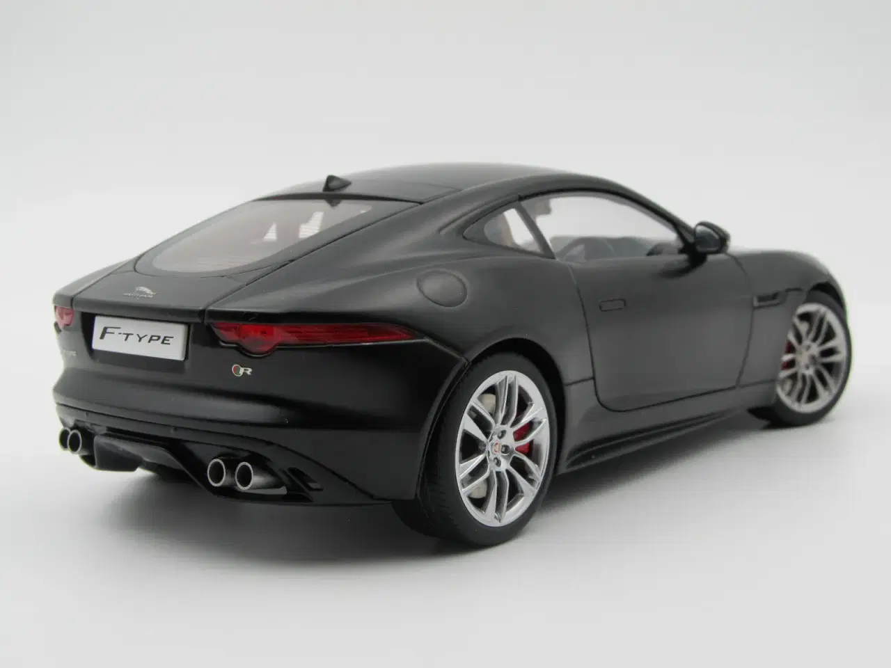 Billede 3 - 2015 Jaguar F-Type R - AUTOart - 1:18