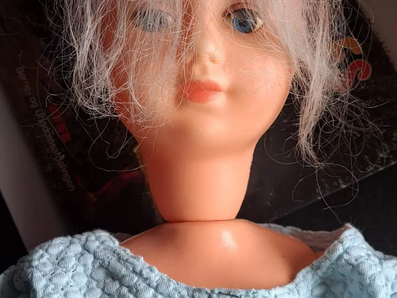 Billede 2 - Ældre Dukke