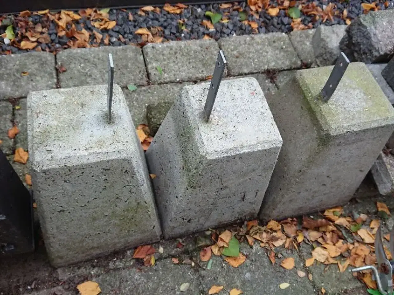 Billede 1 - beton piller