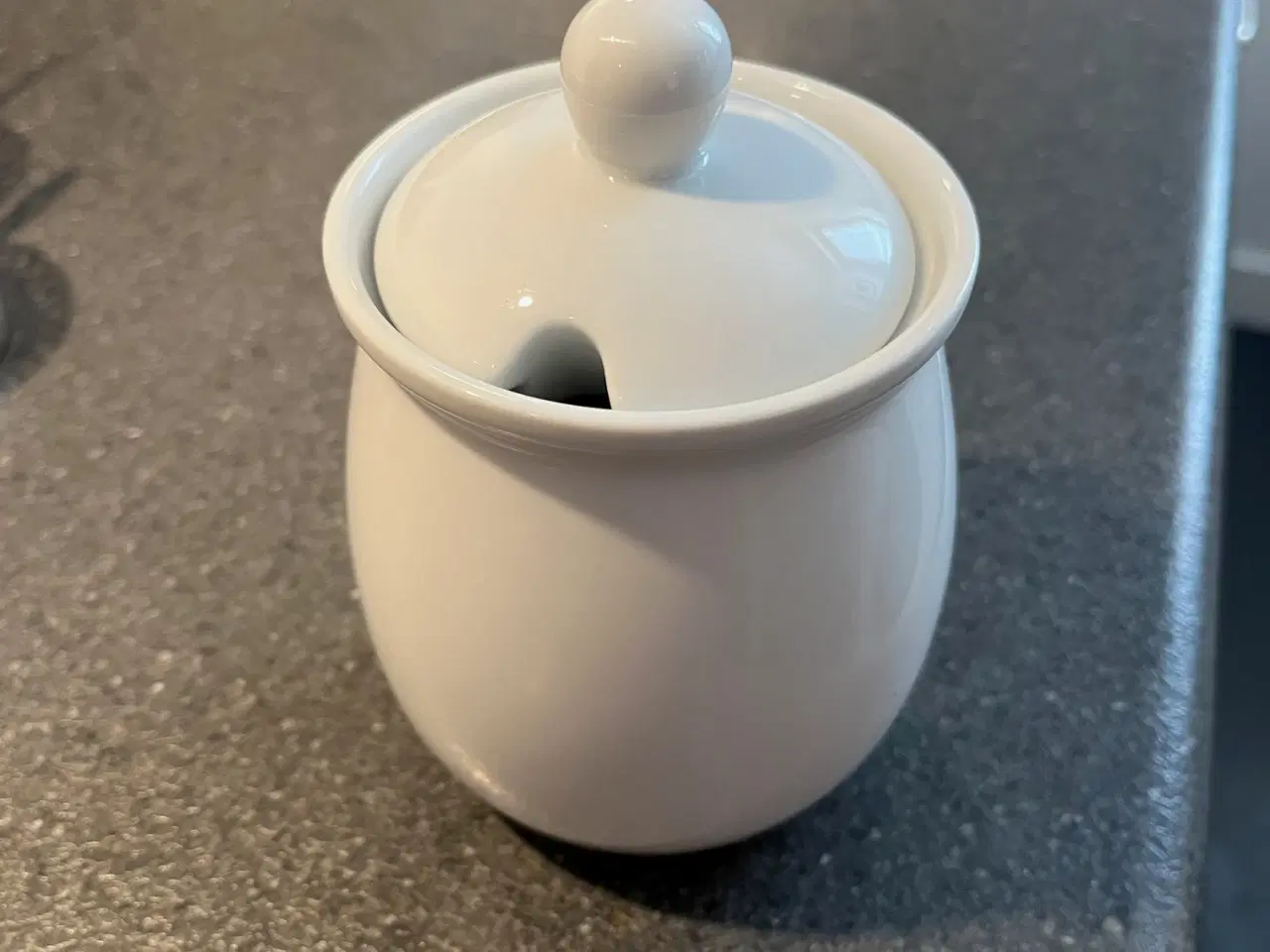 Billede 1 - Better Homes & Gardens sukkerskål porcelæn hvid