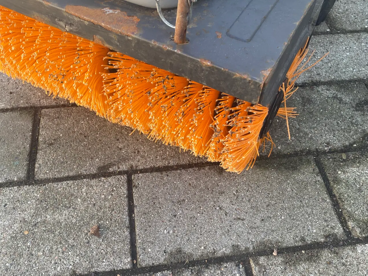 Billede 5 - stiga fejemaskine med el start