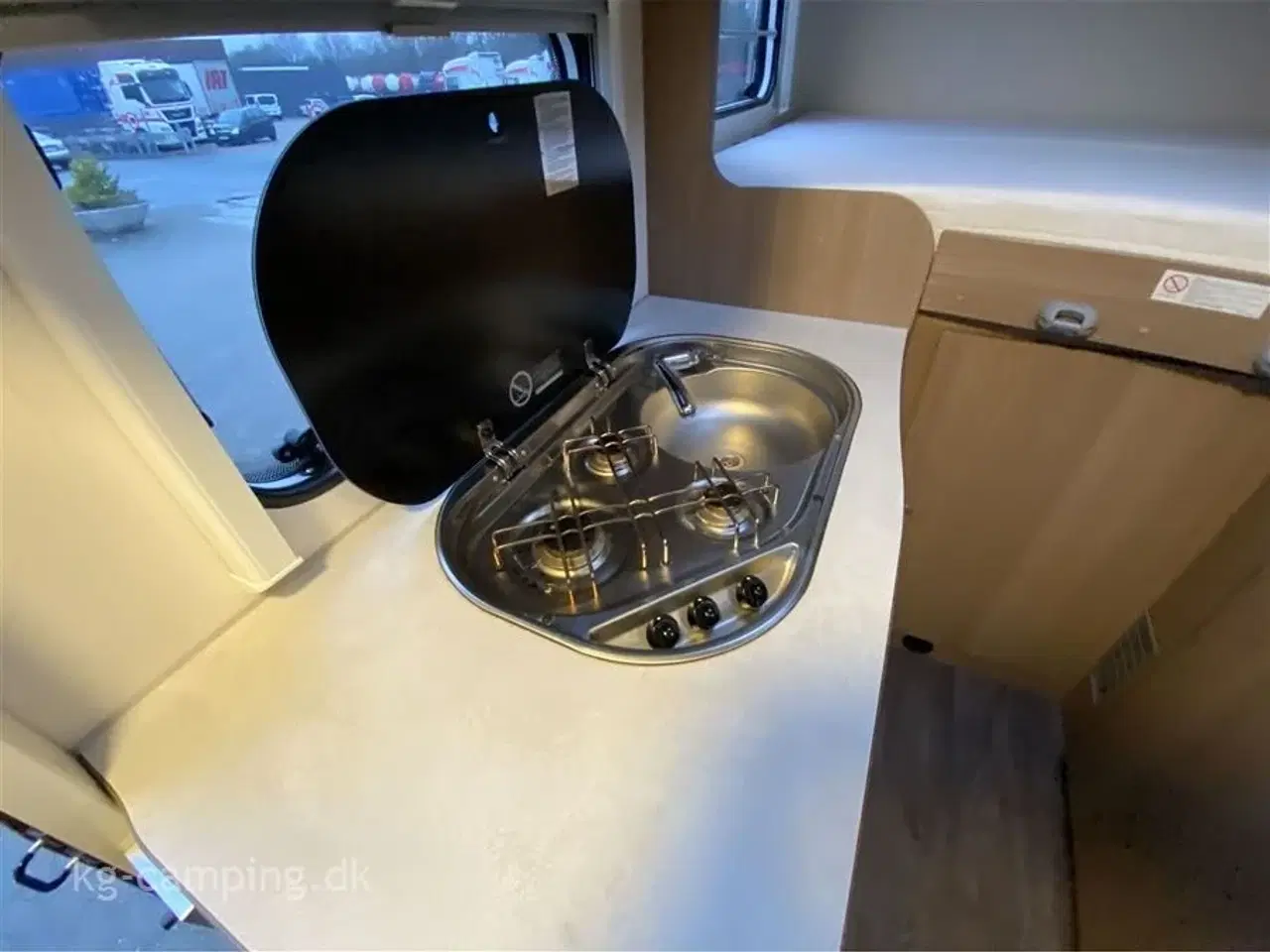 Billede 10 - 2021 - Carado V132 Edition 15 Lille kompakt autocamper under 6 meter, med masser af udstyr