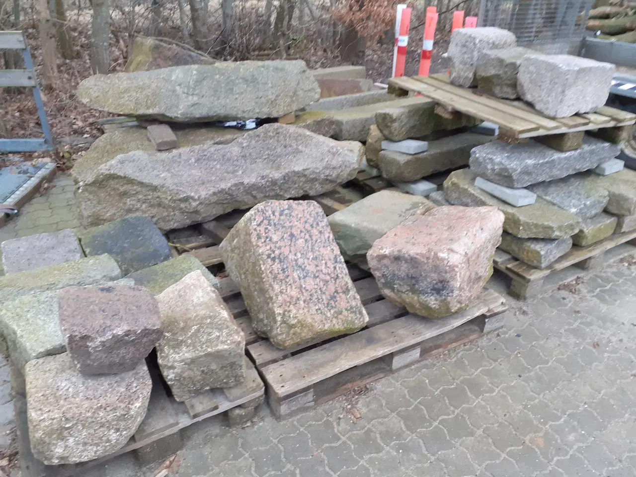 Billede 1 - Diverse granitblokke.