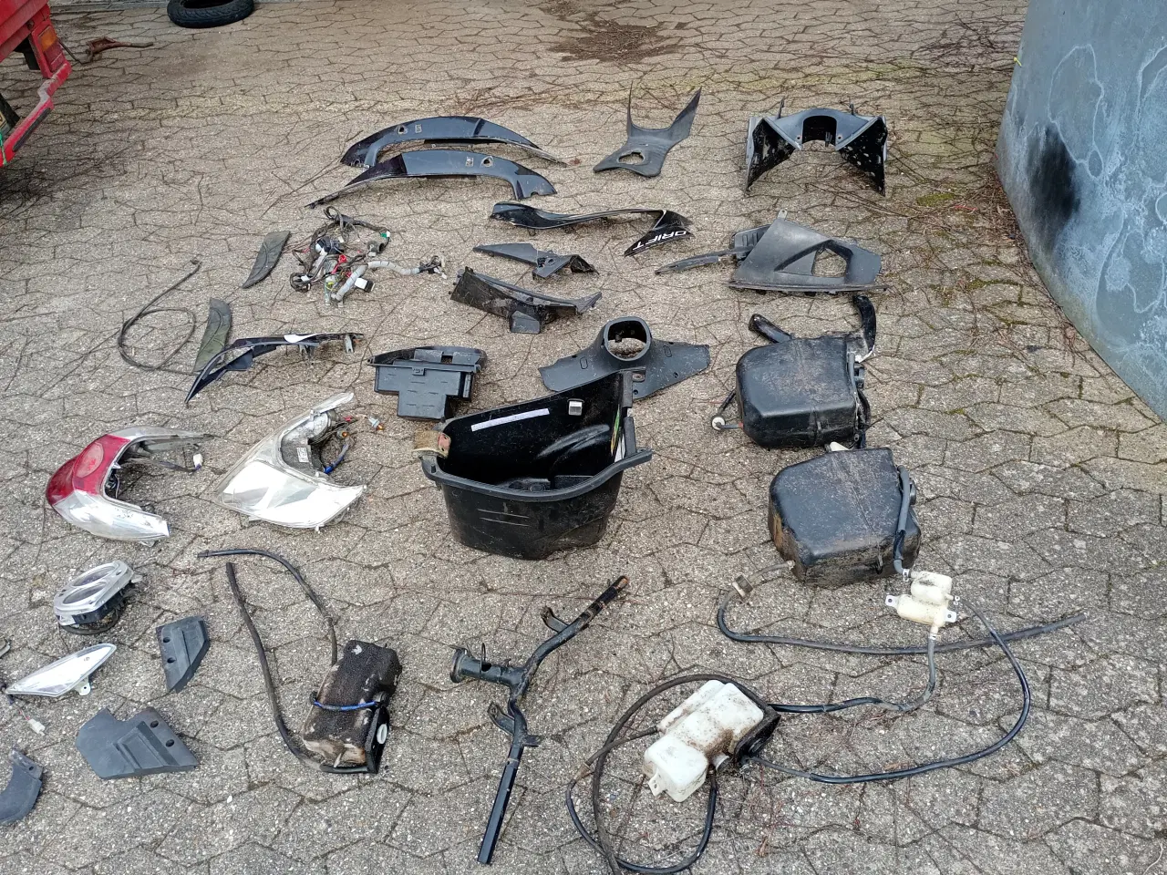 Billede 10 - Dele til pgo g-max sælges 