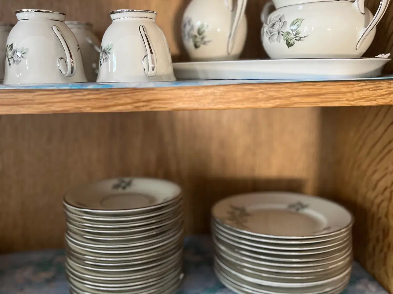 Billede 5 - KMP sort rose kaffestel 