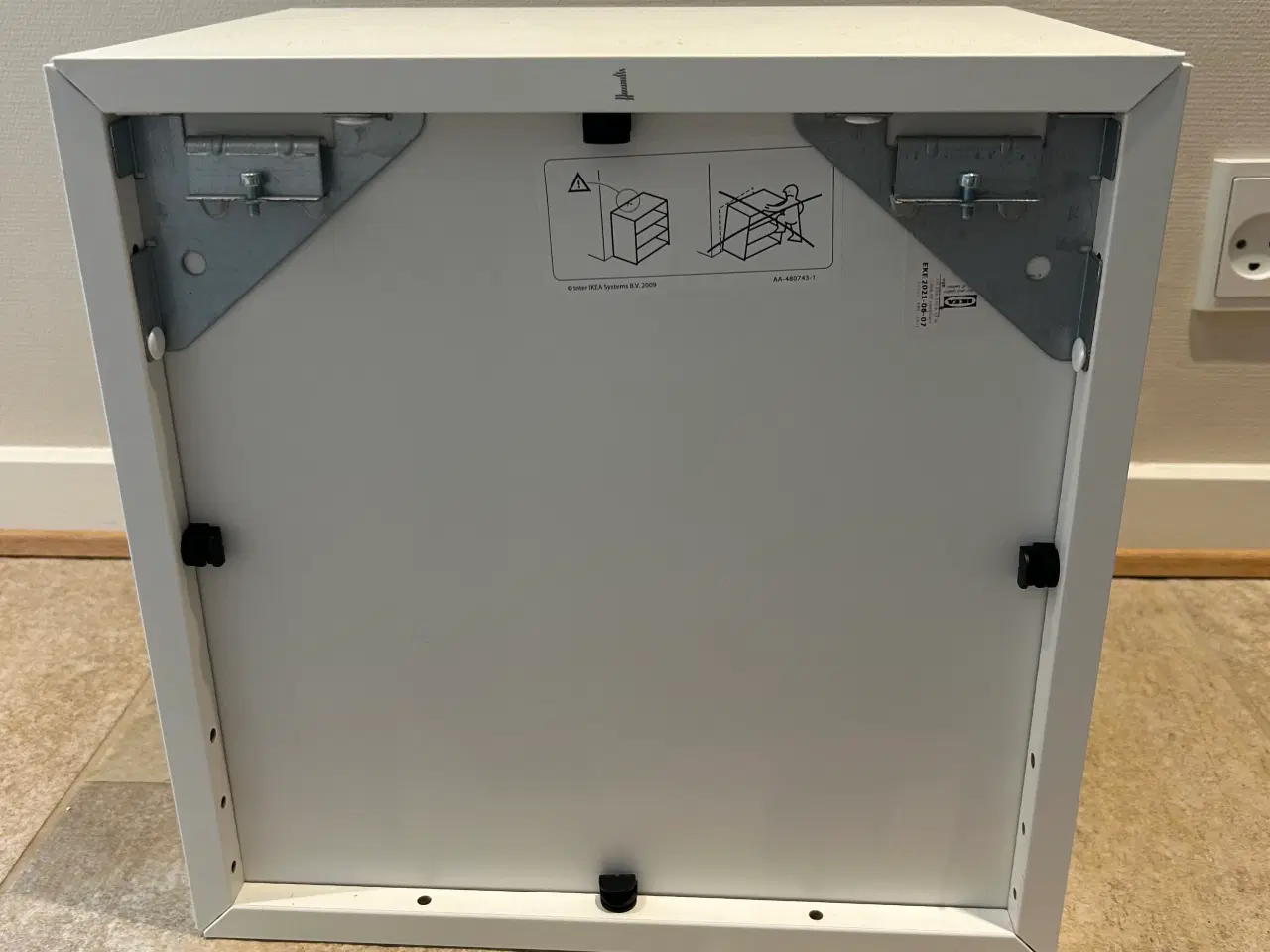 Billede 3 - Hvidt IKEA vitrineskab 35 x 25 x 35