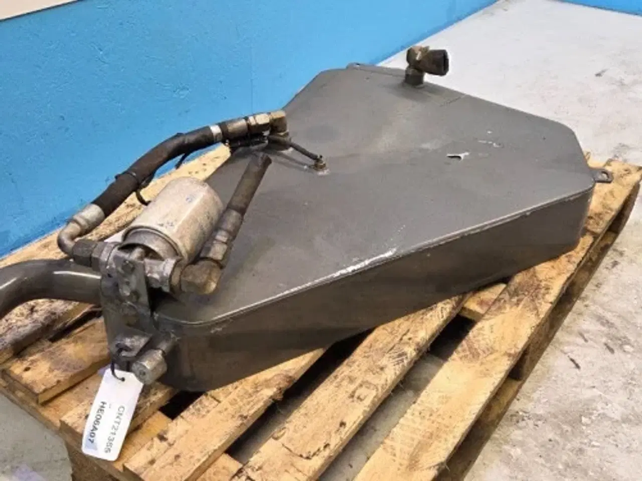 Billede 9 - Fendt 12130N Hydraulikolietank 700727373