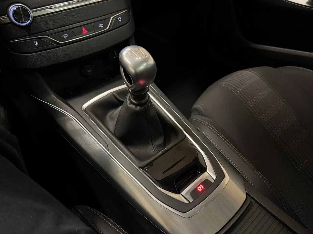 Billede 11 - Peugeot 308 1,2 e-THP 130 Selection Sky SW