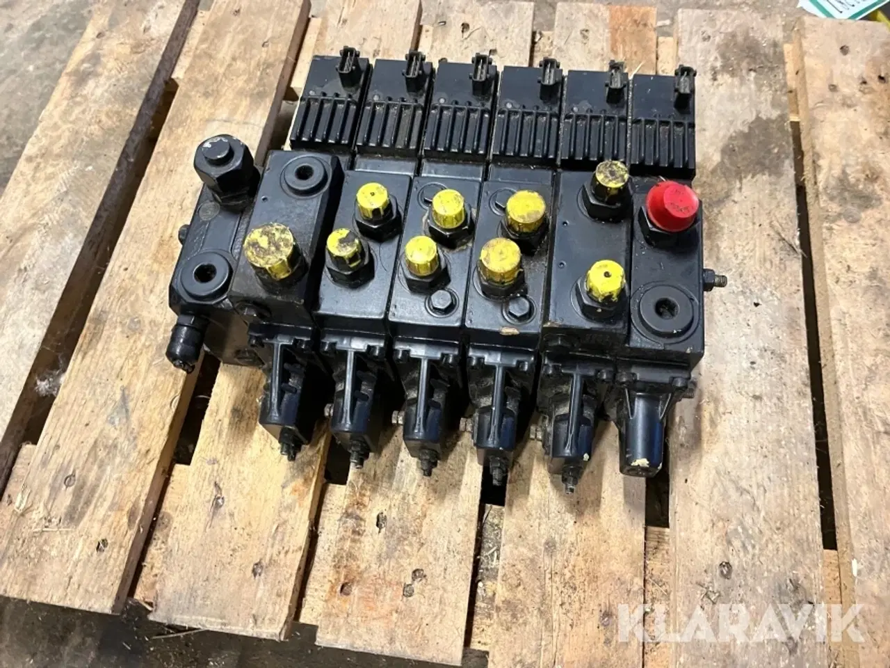 Billede 4 - Ventilblok 6 ventiler Danfoss PVG 32 12 volt