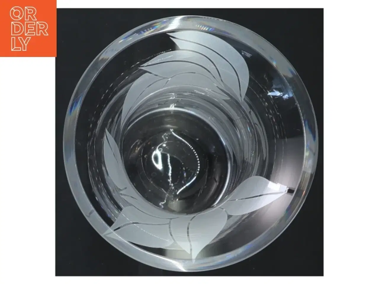 Billede 2 - Dekorativ glasvase med bladmønster (str. 12x16 cm)