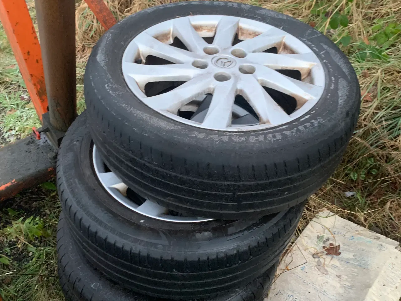 Billede 2 - alu fælge m slidte dæk