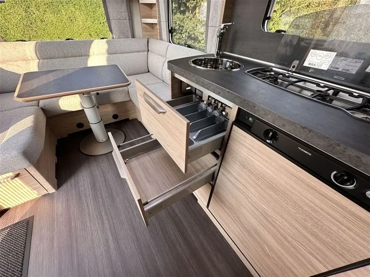 Billede 12 - 2021 - Knaus Südwind 450 FU "60 Years"   Flot campingvogn med telt og mover