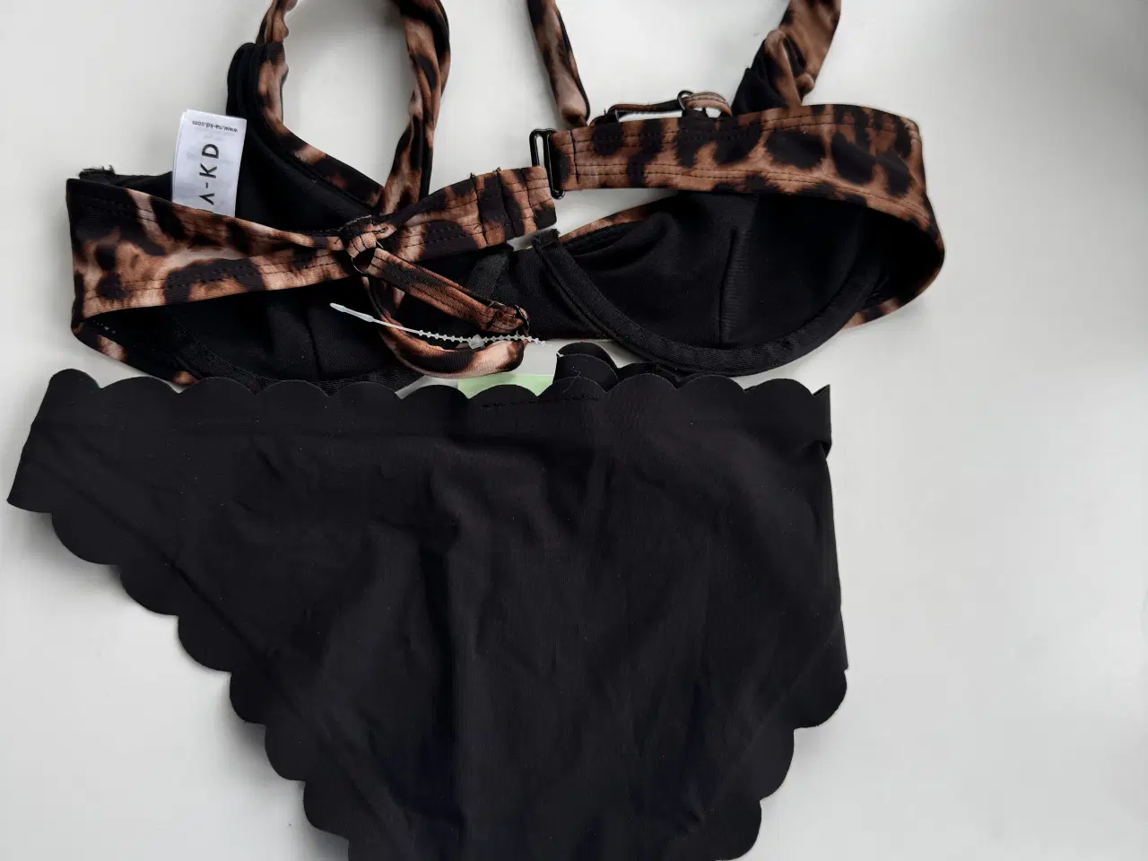 Billede 3 - NA-KD bikini overdel og H&M underdel