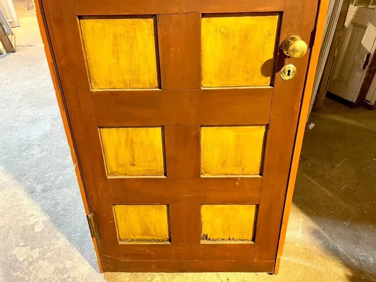 Billede 3 - Original fyldningsdør m. smukke fyldninger