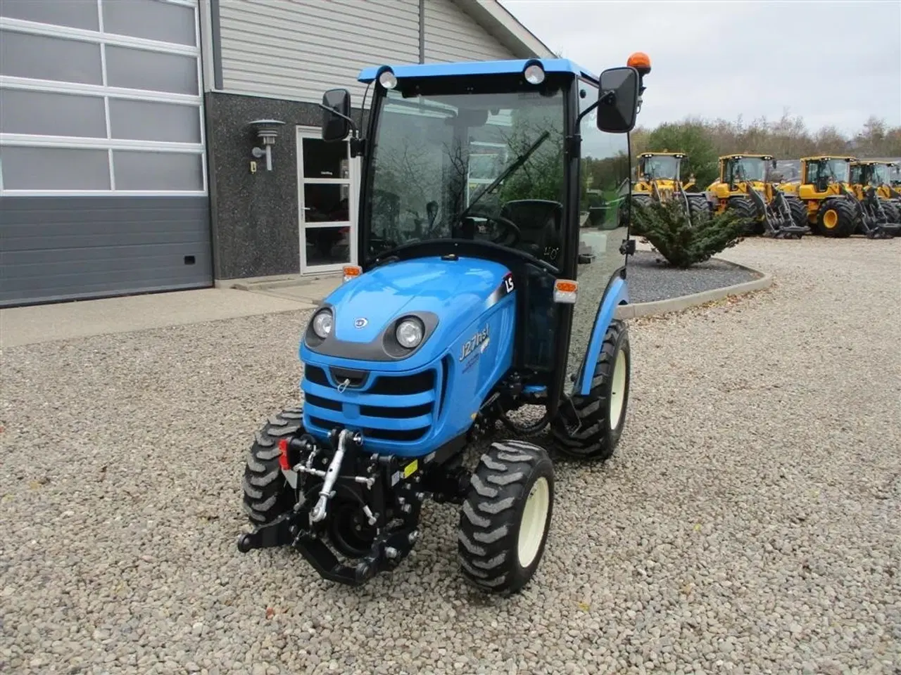 Billede 8 - LS J27 HST Med kabine, frontlift og frontPTO
