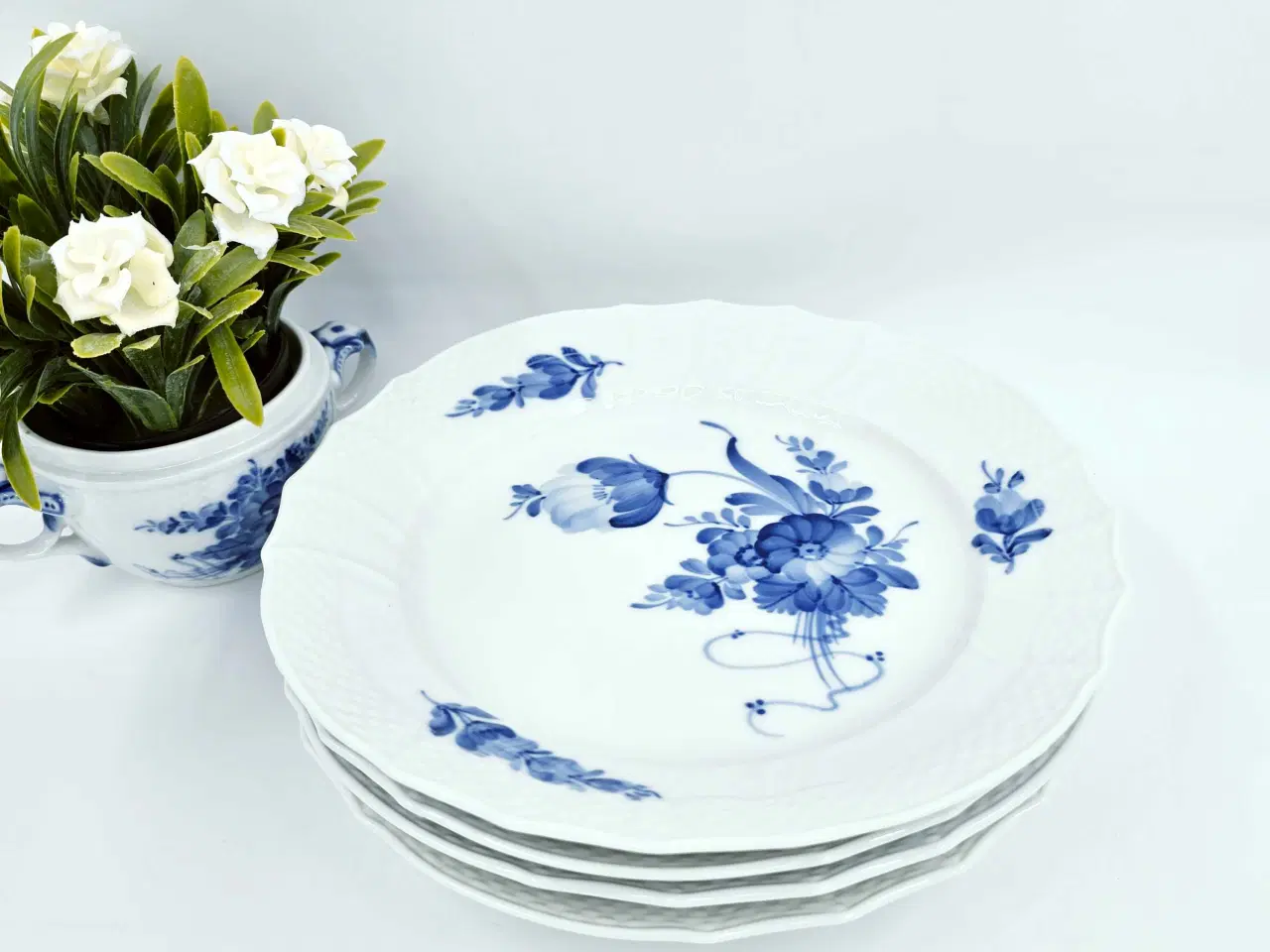 Billede 3 - Blå Blomst Svejfet Frokosttallerken 