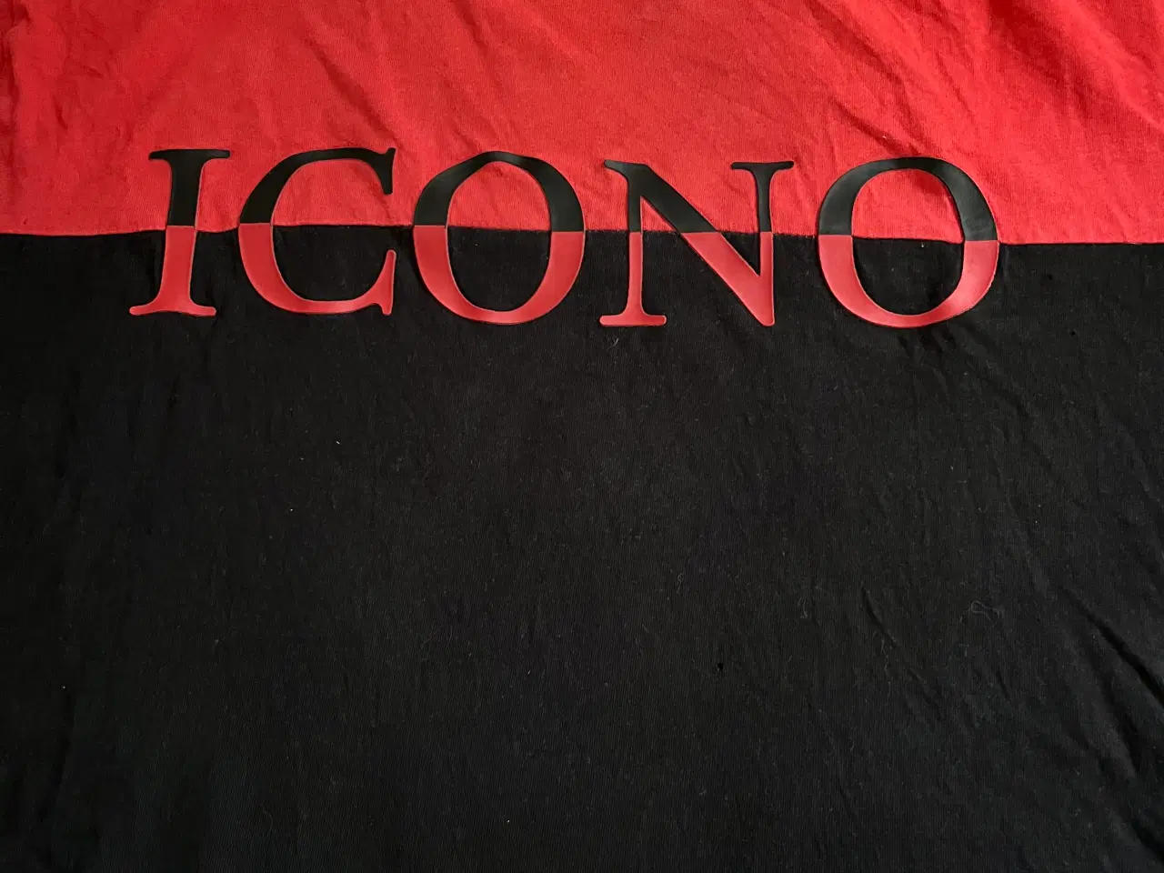 Billede 3 - T-shirt fra Icono.
