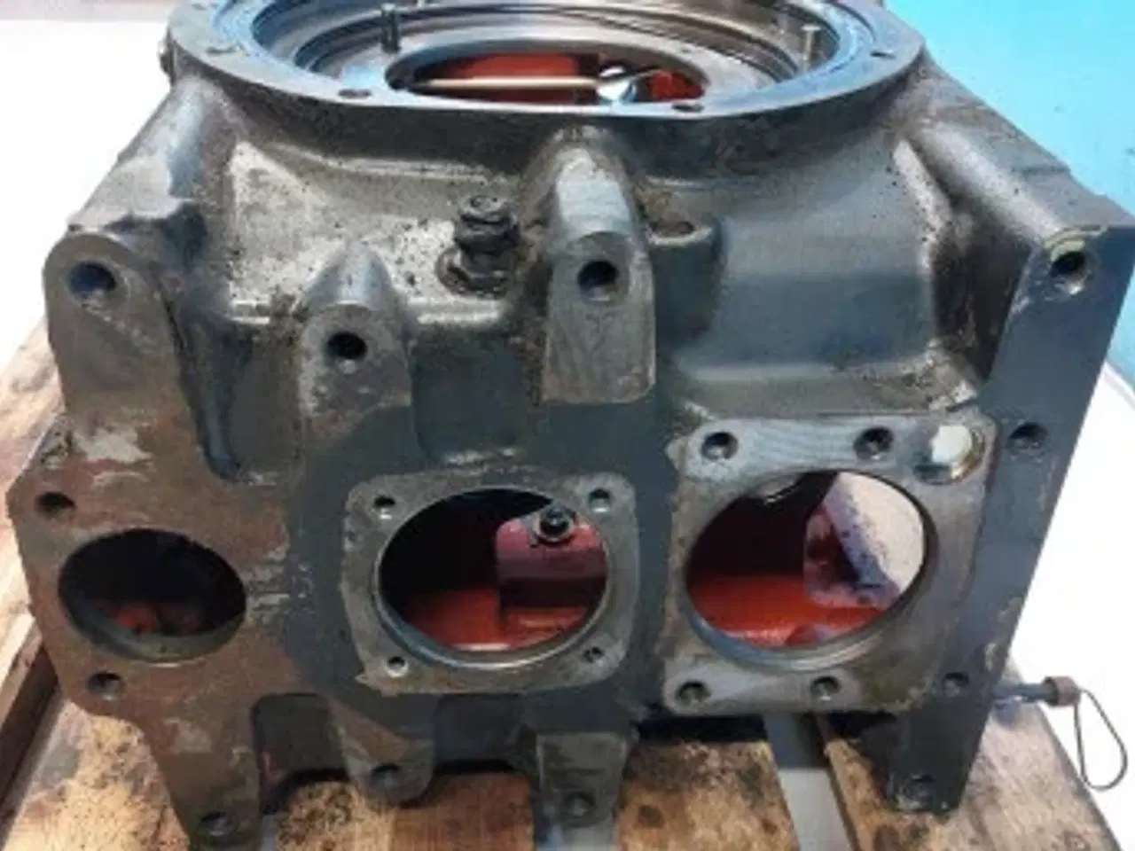 Billede 10 - Massey Ferguson 6465 Gearkasse Hus 3798496M11