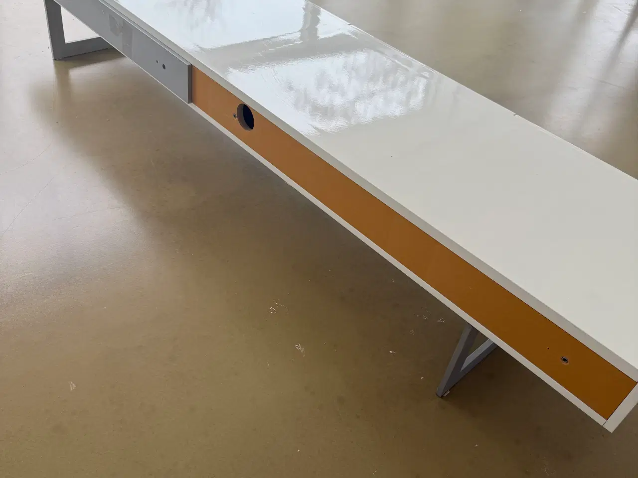 Billede 3 - Flot lav reol