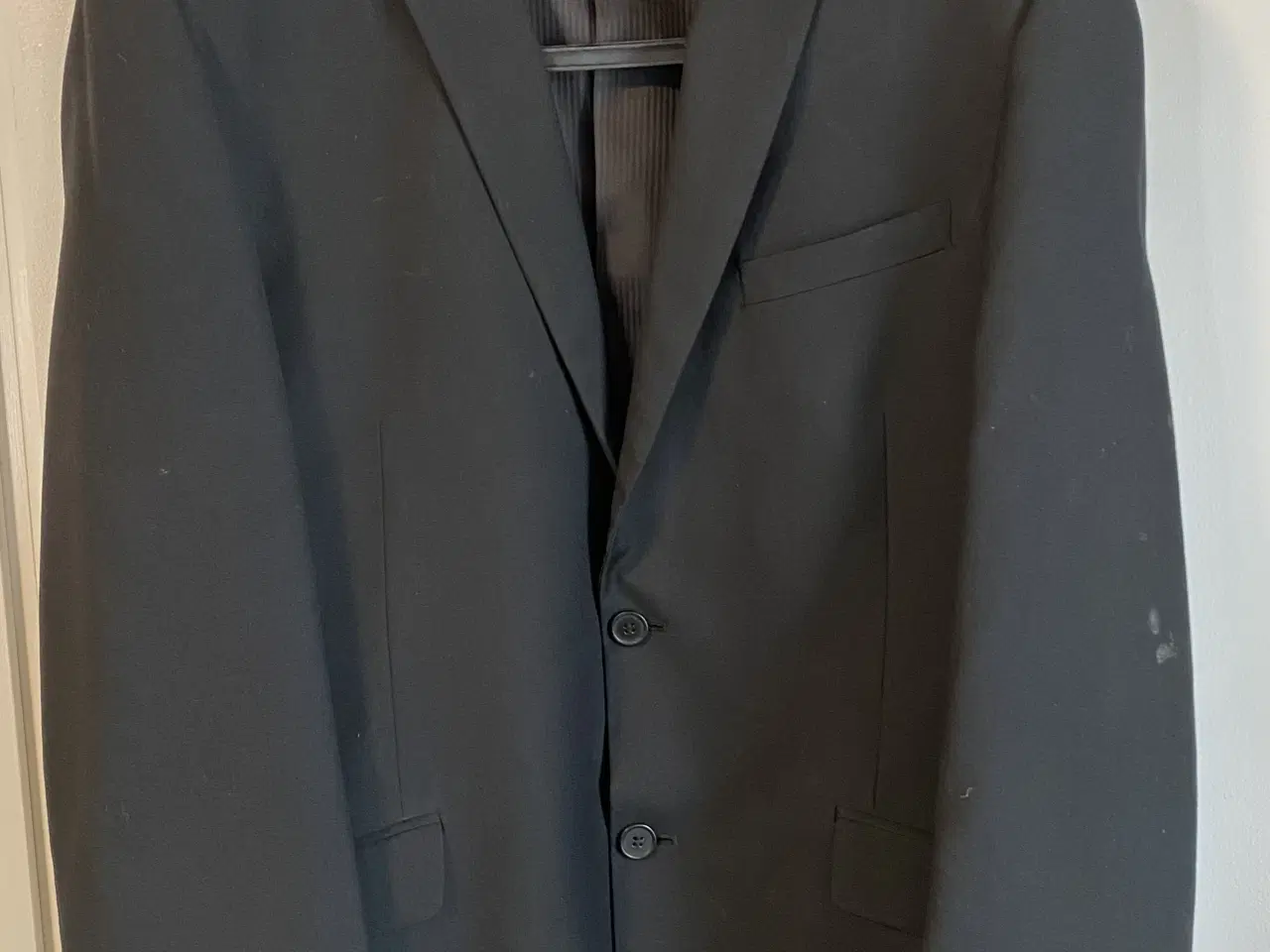 Billede 1 - Jakkesæt i sort