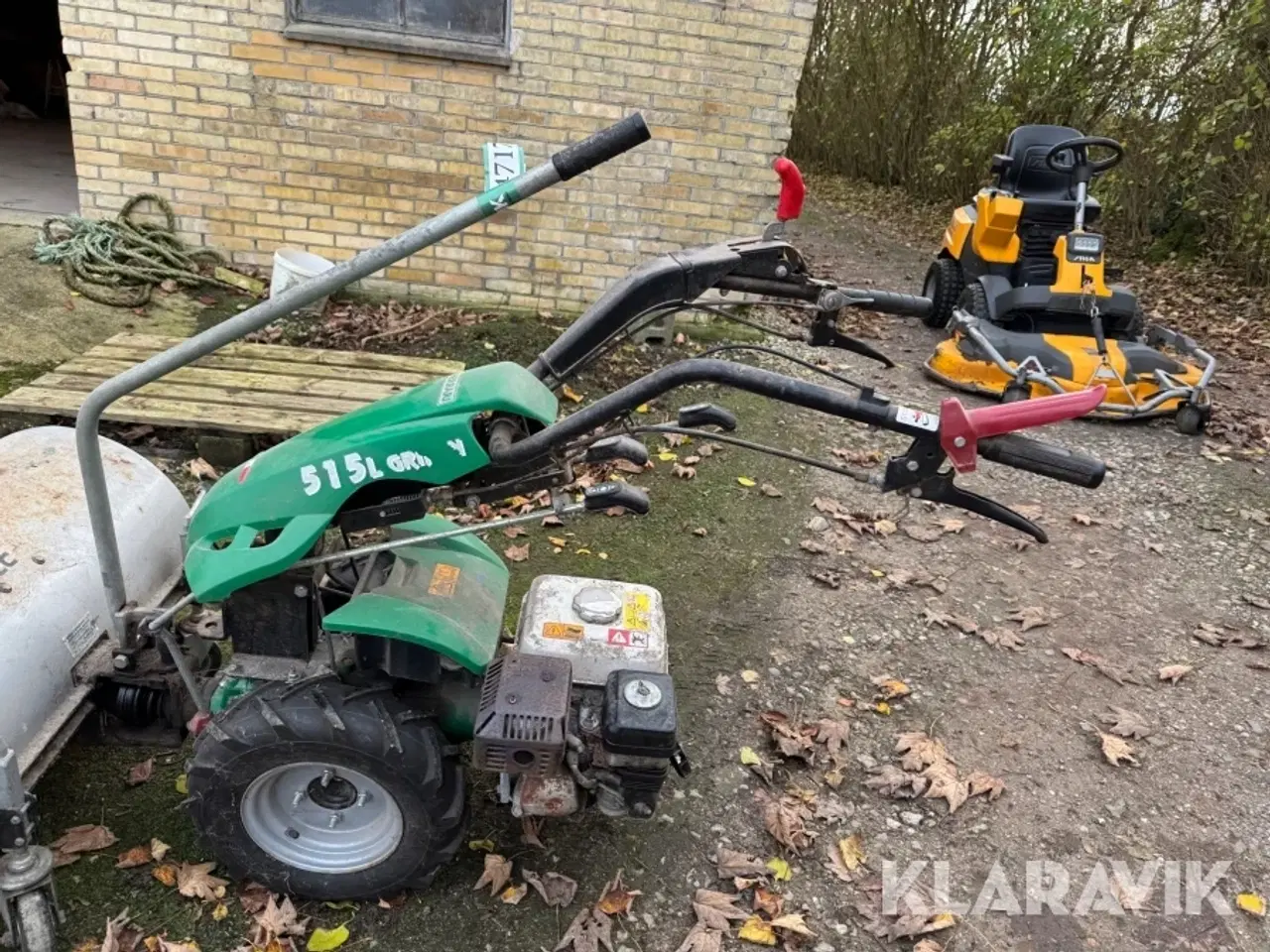 Billede 11 - Redskabsbærer med kost og sneplov Ferrari 515L grifon