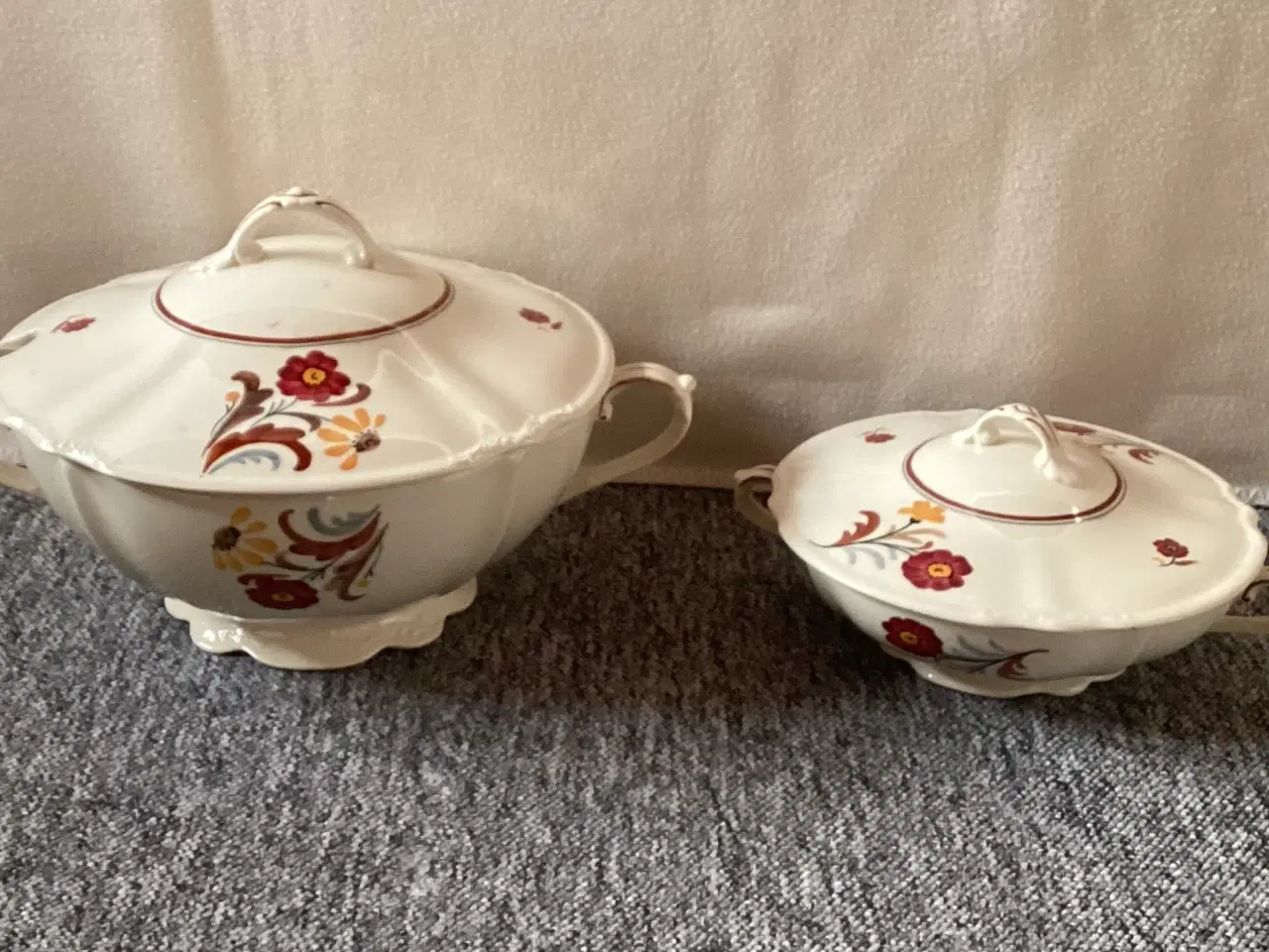 Billede 1 - Engelsk fajance spisestel