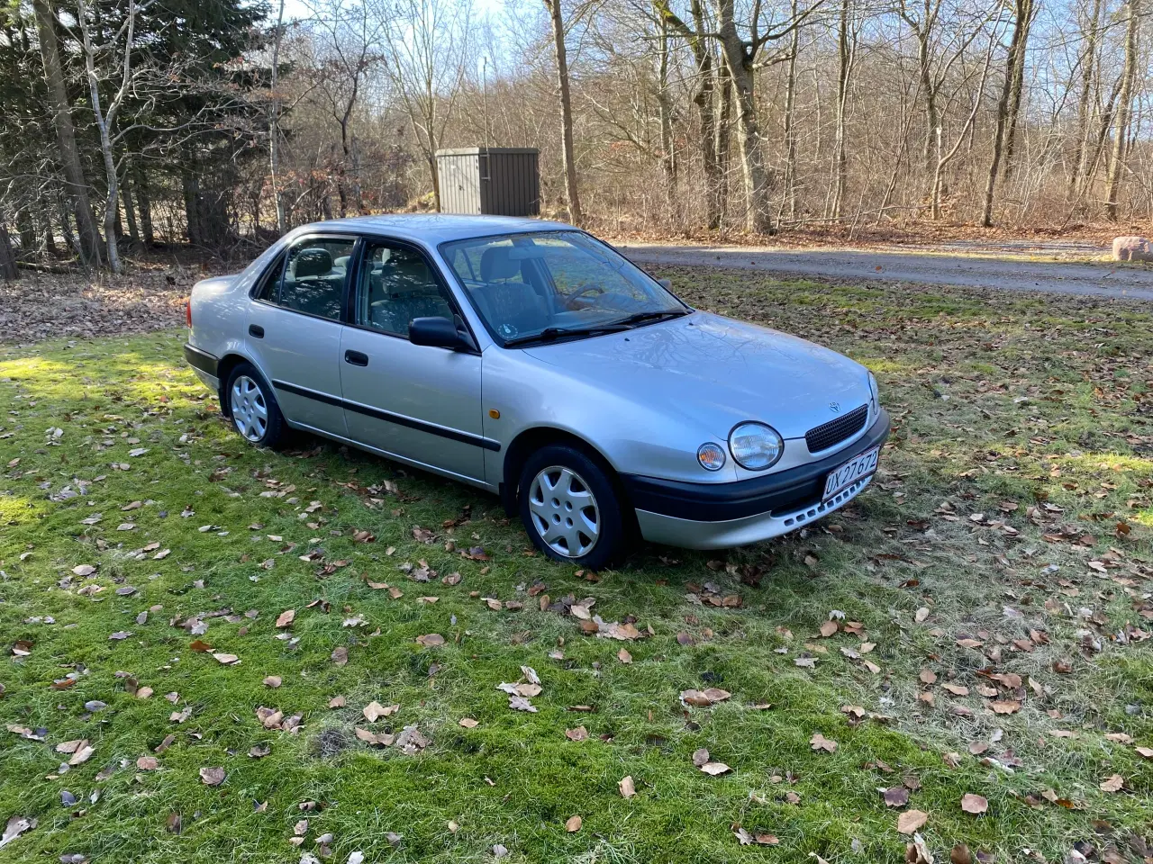 Billede 2 - Toyota Corolla 1.3 4d sølvmetal