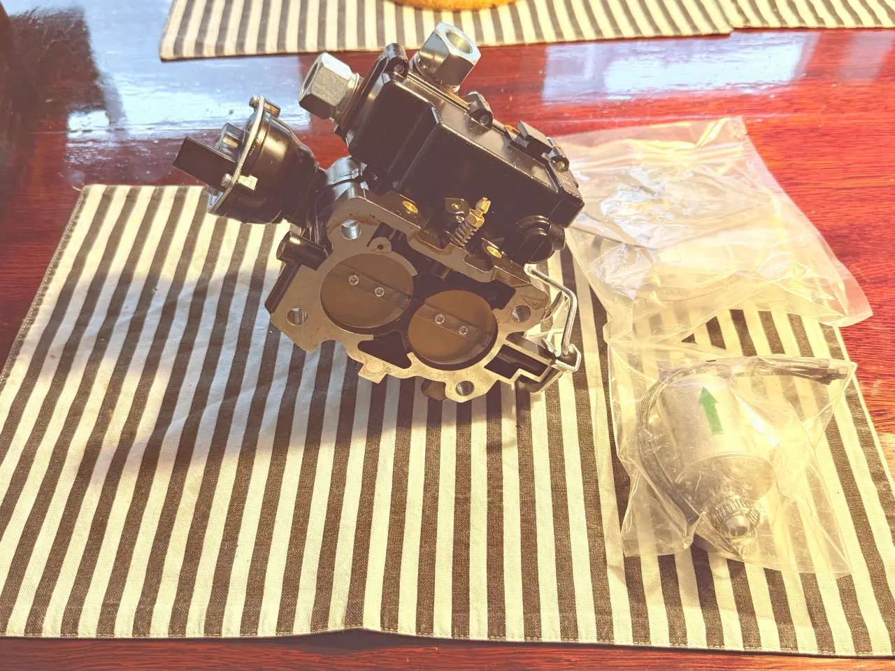 Billede 5 - Mercruiser kaburator 3,0 Ny 