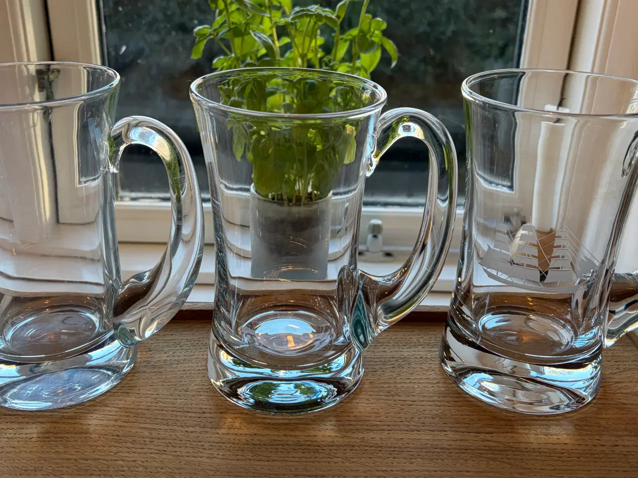 Billede 3 - SKIBSHUND 2 stk. ØLKRUS, Per Lütken, Holmegaard