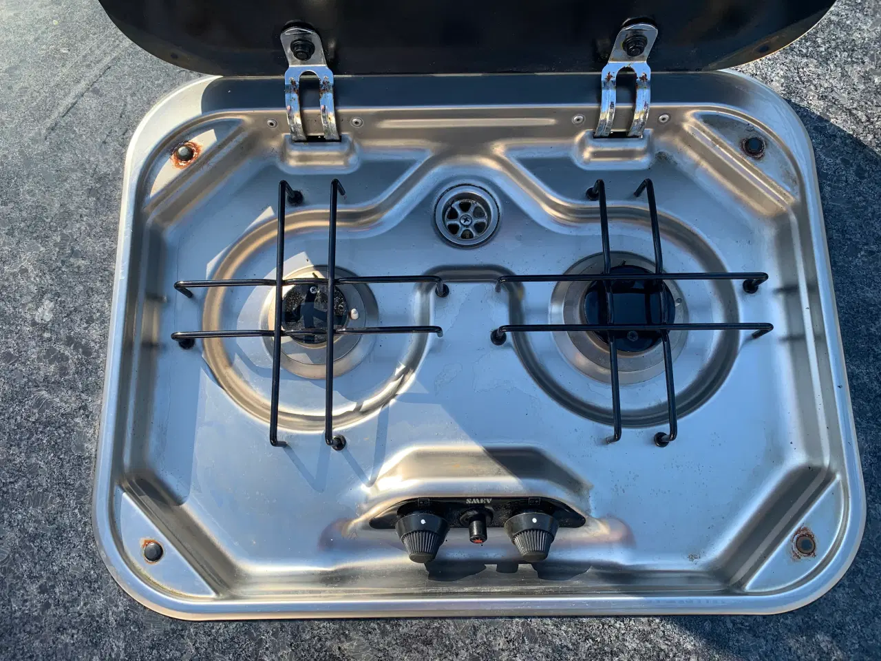 Billede 7 - 2 Ude - køkkenborde med granit bordplader