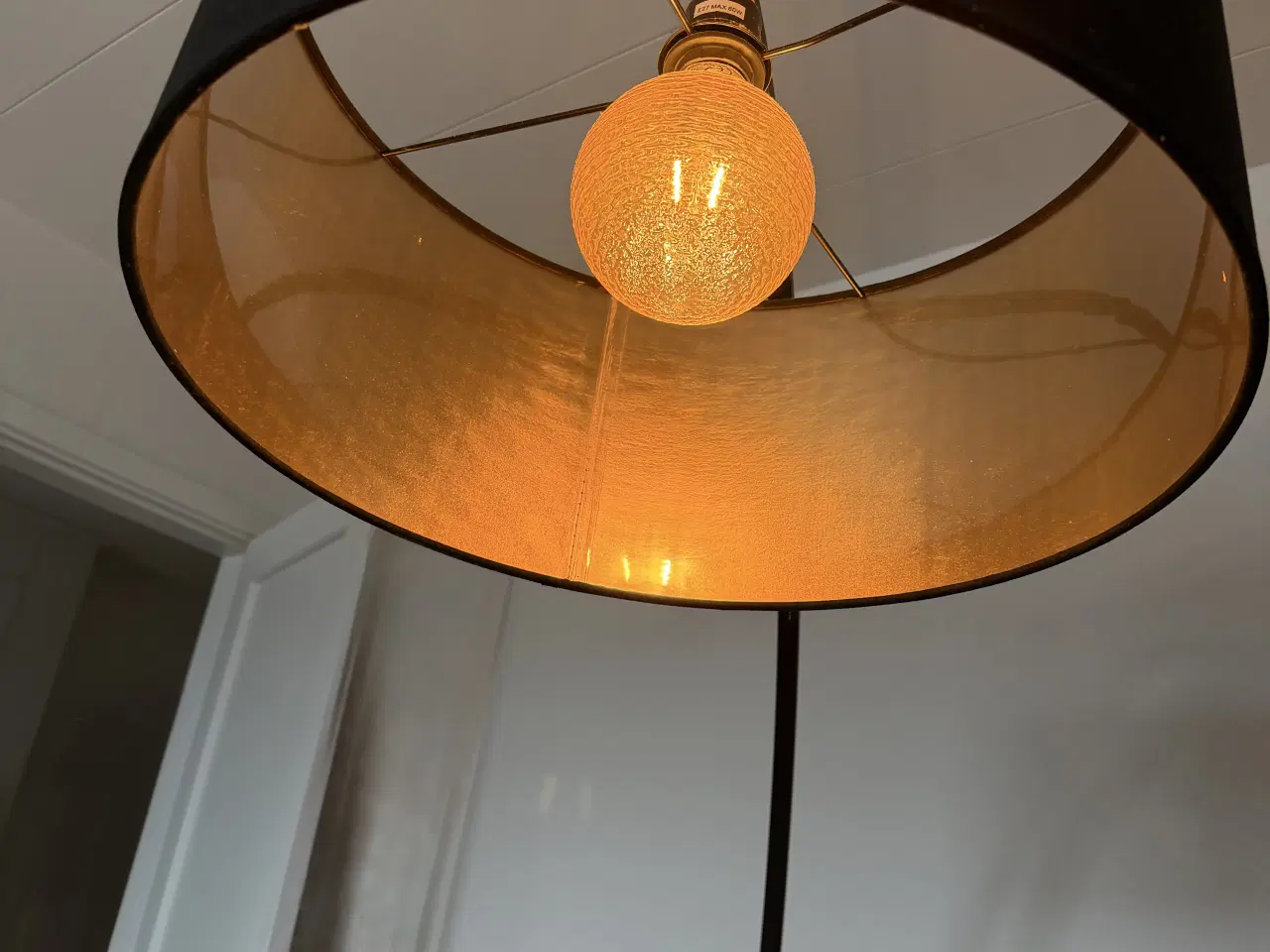 Billede 2 - Gulvlampe i fin stand