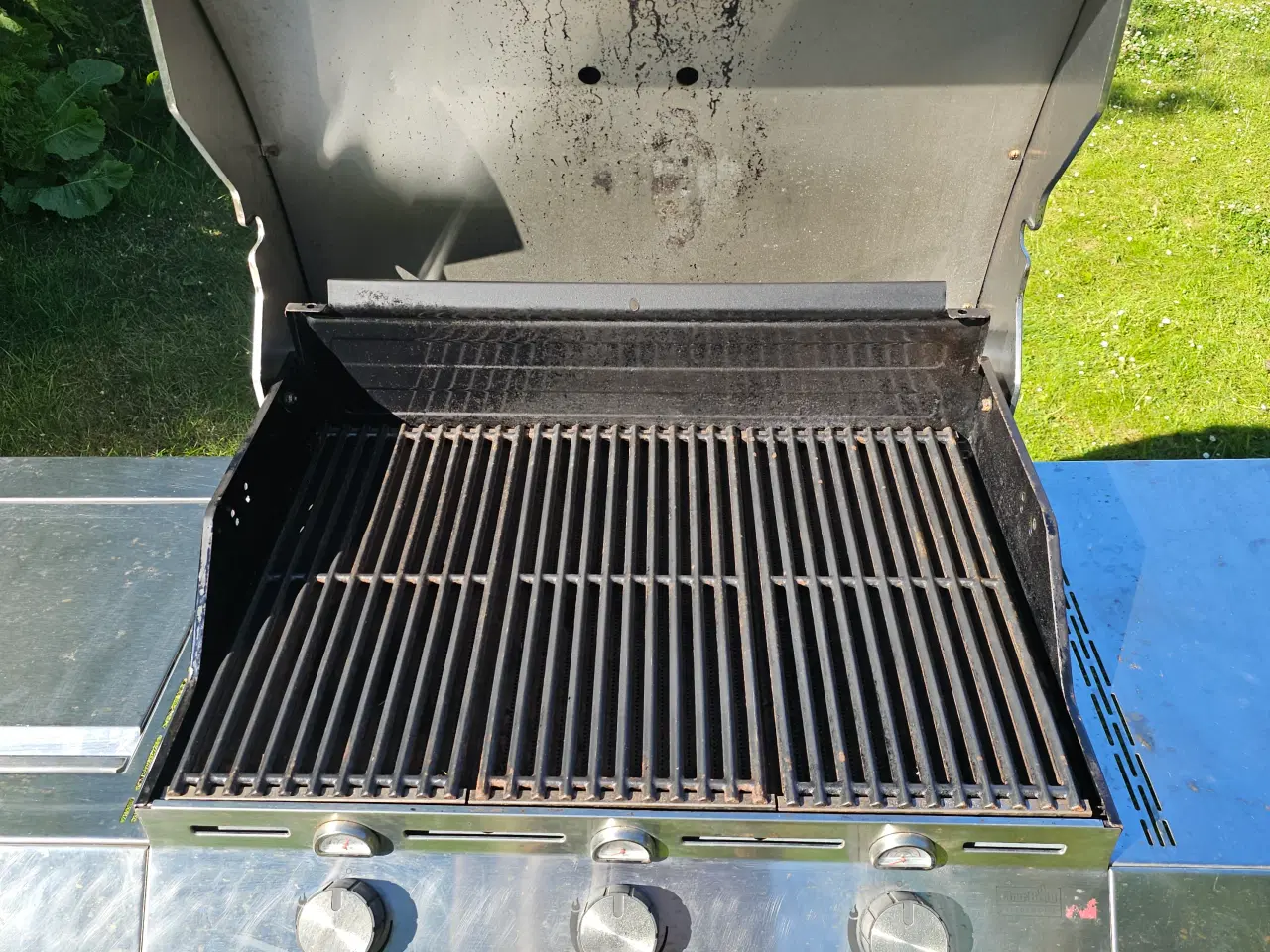 Billede 4 - Stor Char-Broil Performance gasgrill inkl. overtræ