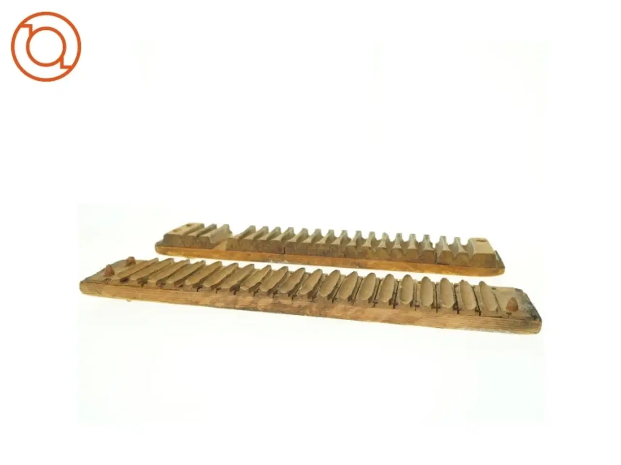 Billede 1 - Antikke træskolæster (str. 55 x 11 cm)