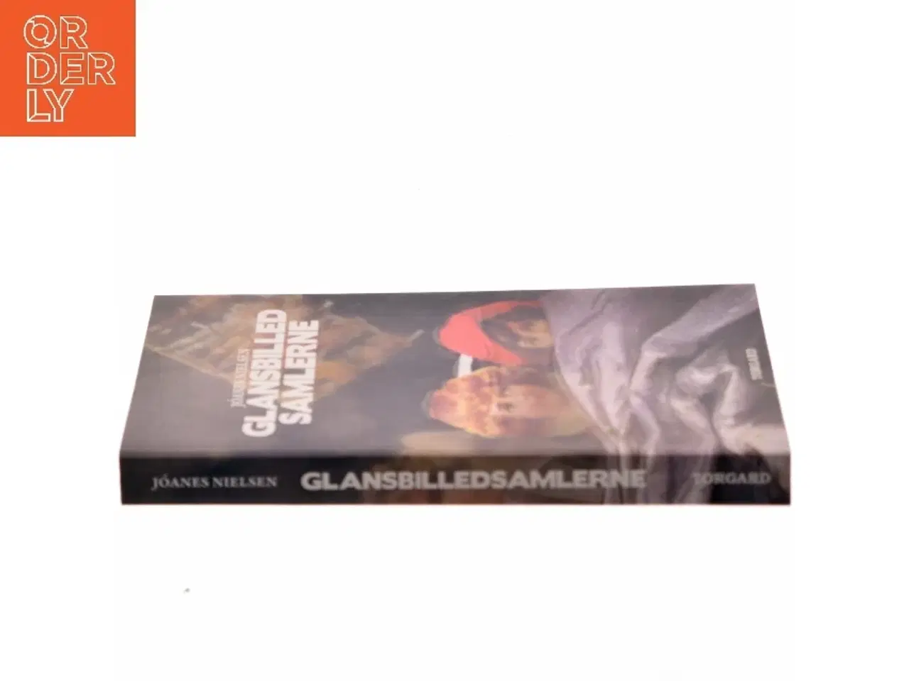 Billede 2 - Glansbilledsamlerne : roman af Jóanes Nielsen (f. 1953) (Bog)