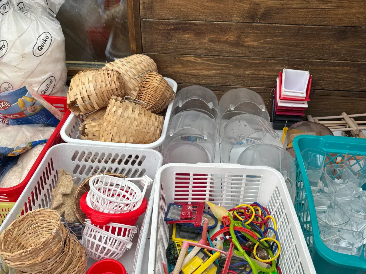 Billede 4 - En masse tilbehør til fugle sælges 