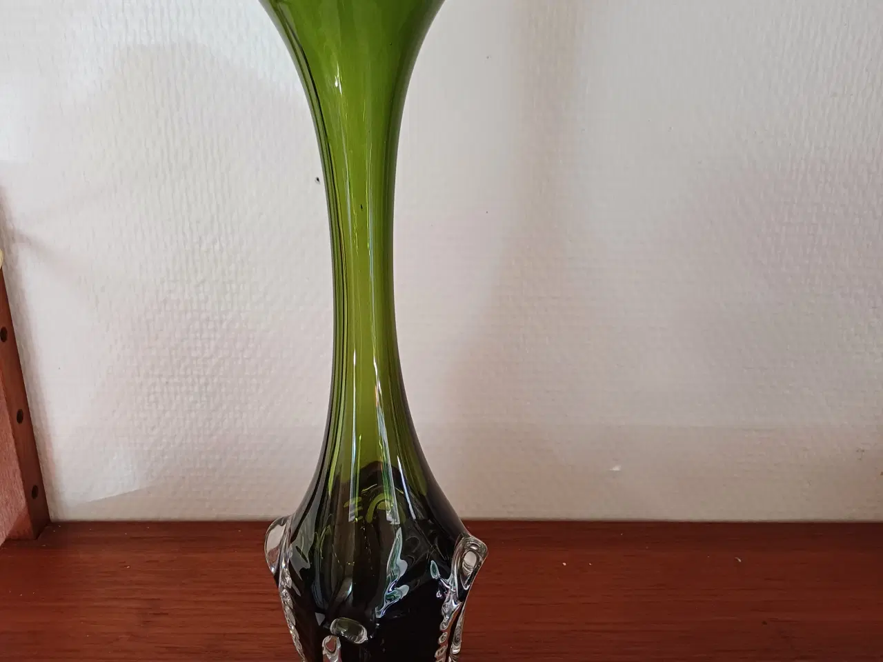 Billede 3 - Smuk grøn glas vase 