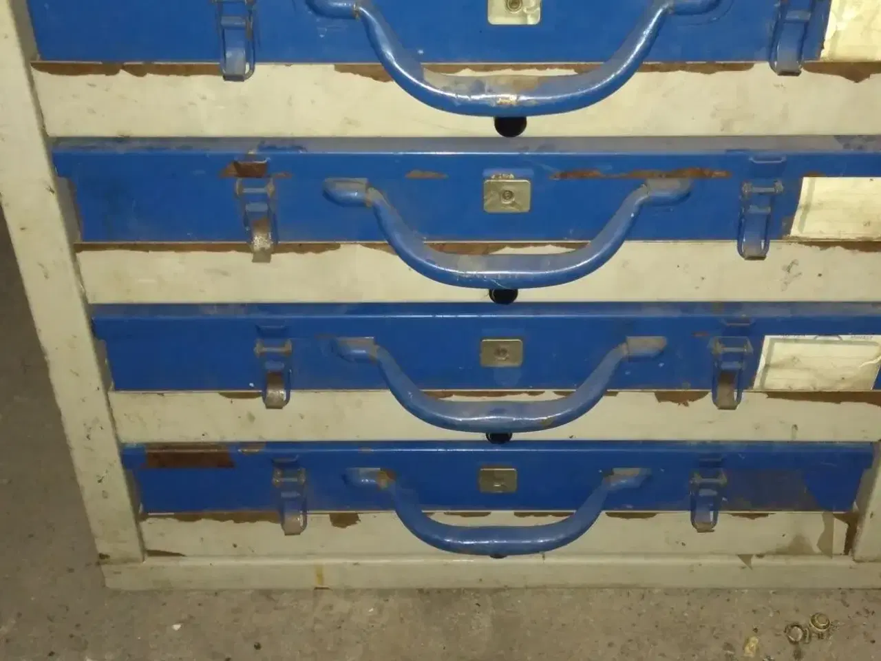 Billede 5 - Skuffe reol med indhold til vvs