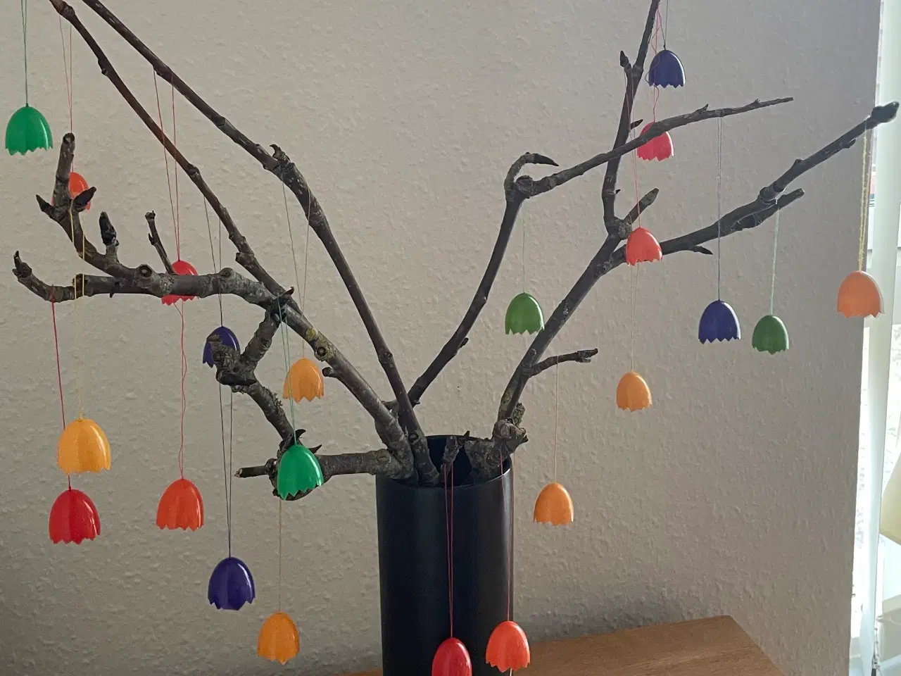 Billede 1 - 22 halve æggeskaller til ophæng fra 1970erne