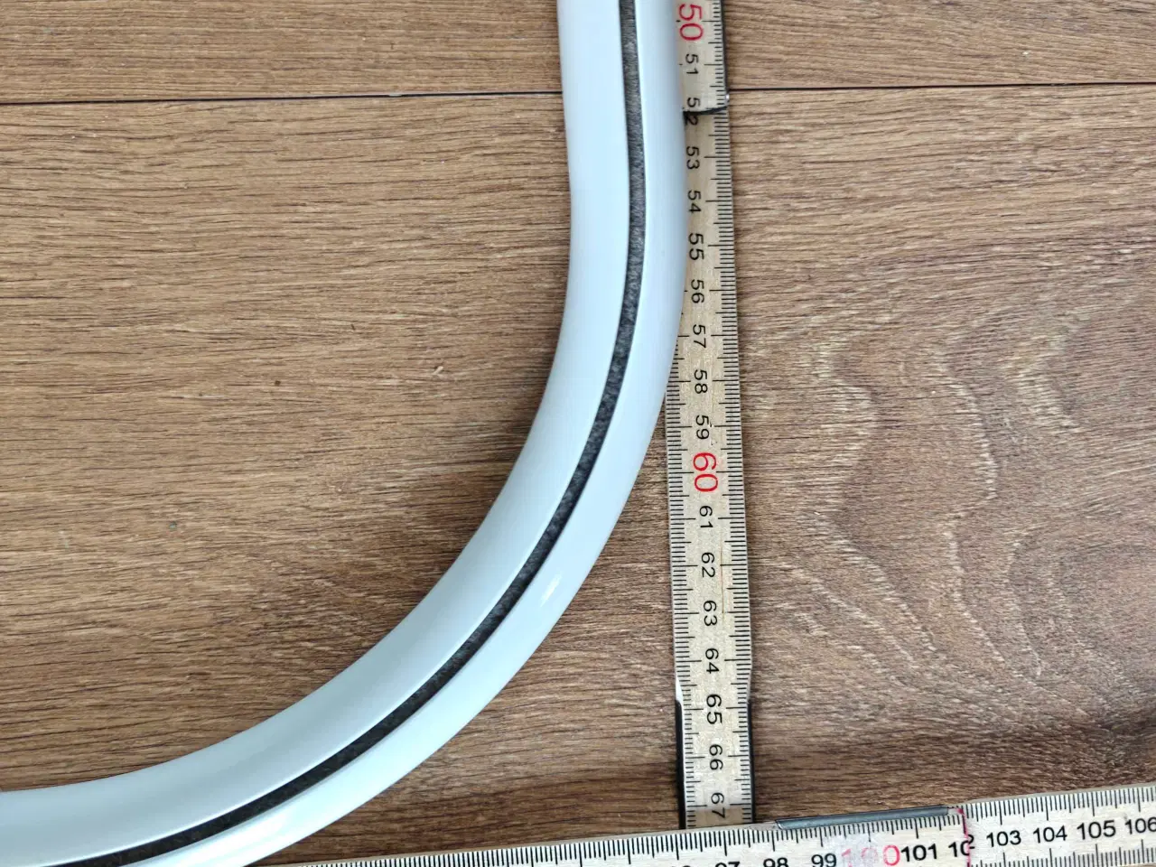 Billede 2 - Bruseforhæng vinkel