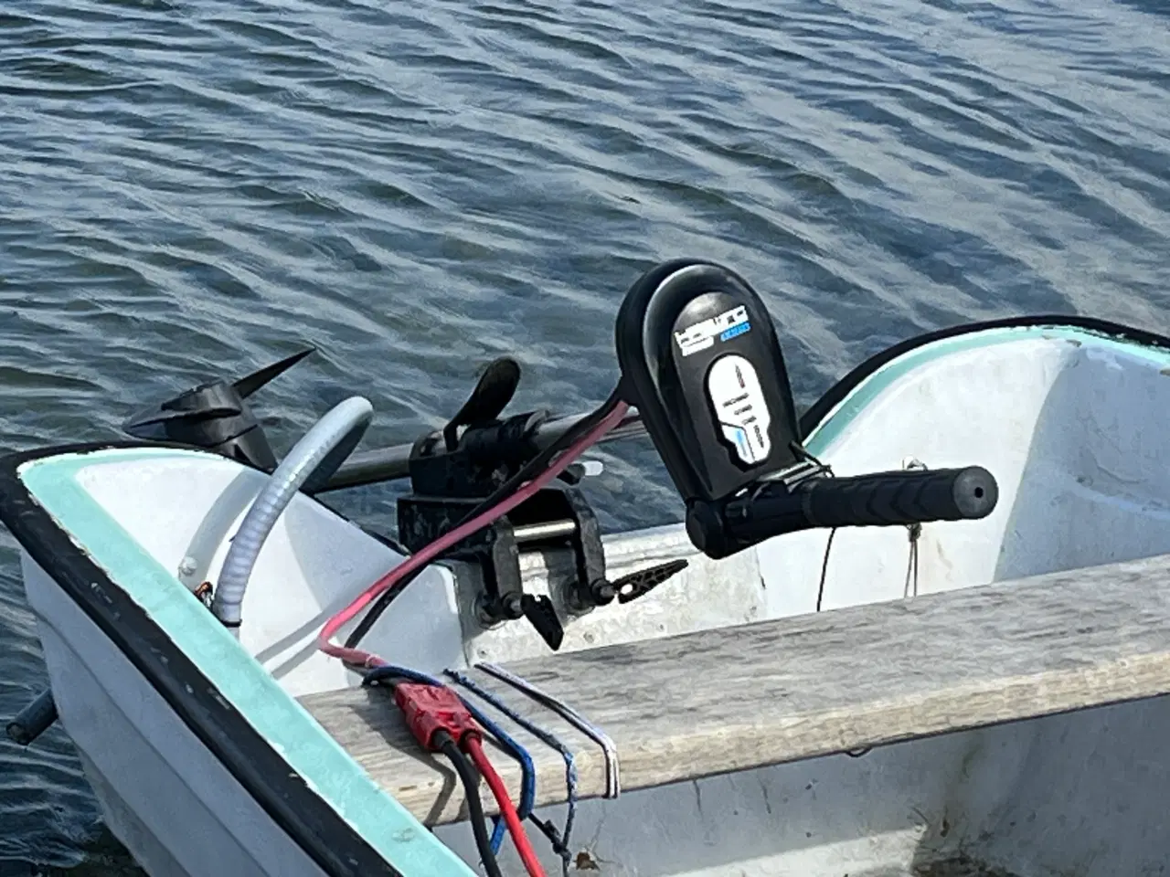 Billede 2 - Rydsjolle 14 fod m. el-påhængsmotor 24V 160 lbs