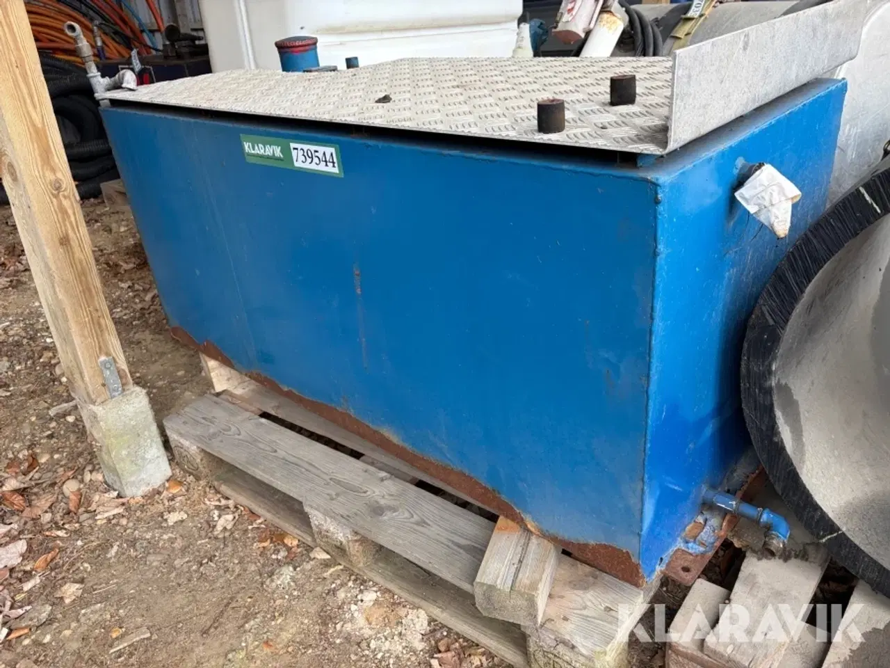 Billede 1 - Dieseltank