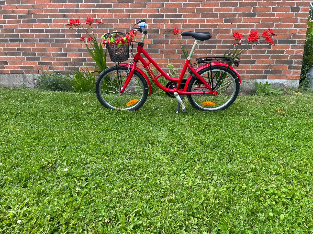 Billede 2 - Rød Mustang pigecykel