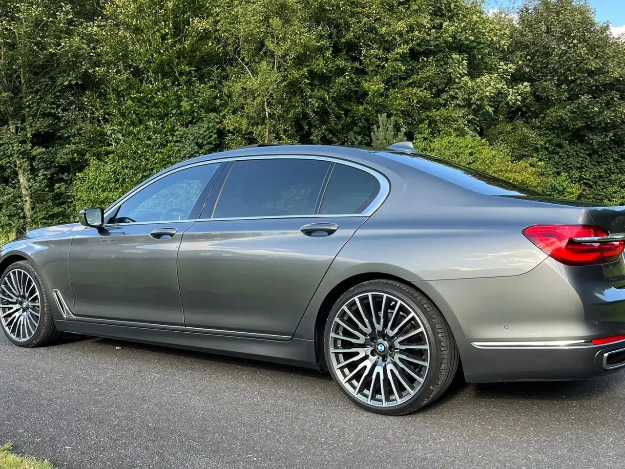 Billede 3 - BMW 730 LD Lang model, X-drive og 4hjulsstyring samt Carbon kaross.