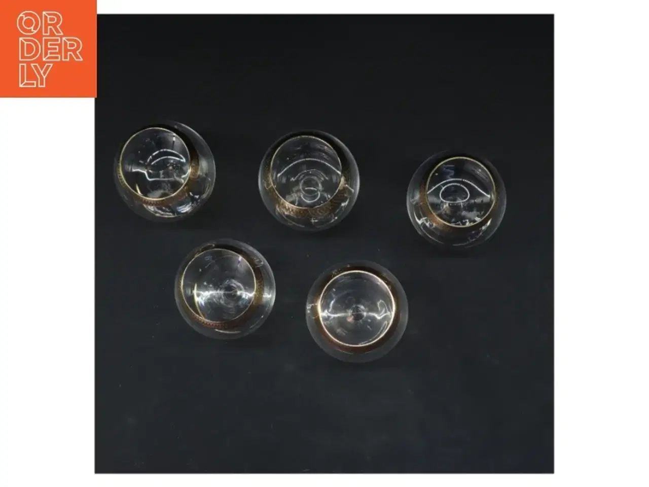 Billede 2 - Klassiske glas med guldkant (str. 5 styk. ø. 4,5 cm. længde, 8,5 cm)