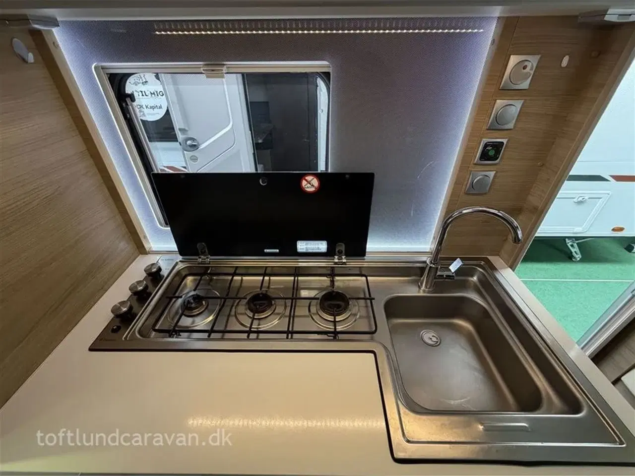 Billede 4 - 2015 - Adria Adora 482 LU   Superflot. Enkeltsenge, m/MOVER+GULVVARME+STORT KØL+ISABELLA FORTELT mv.